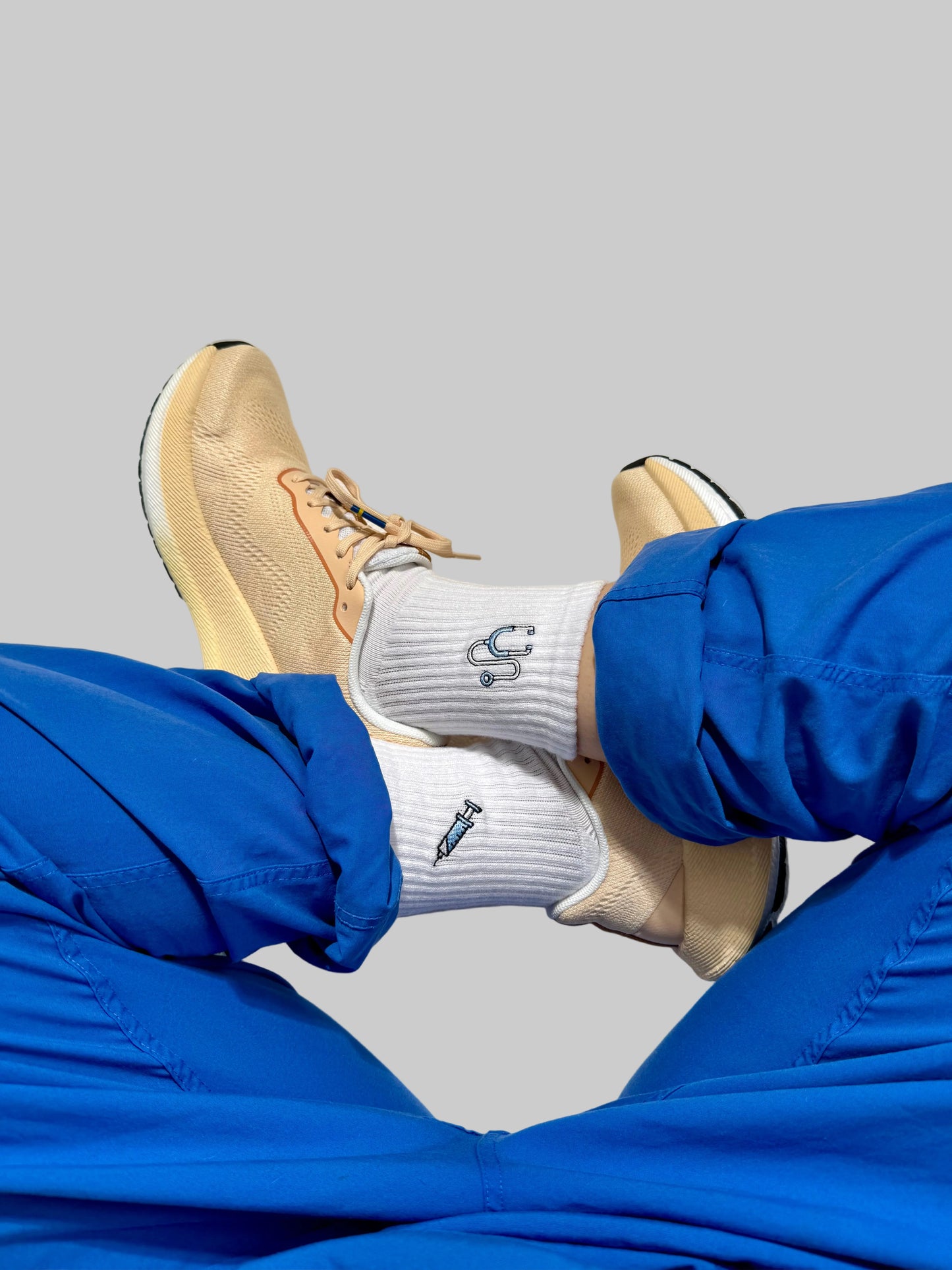 Stethoskop Socken Hellblau